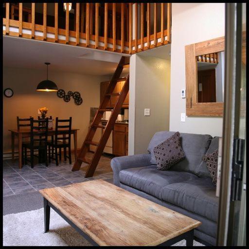 Hotel Loge Alta Crystal Enumclaw Exterior foto